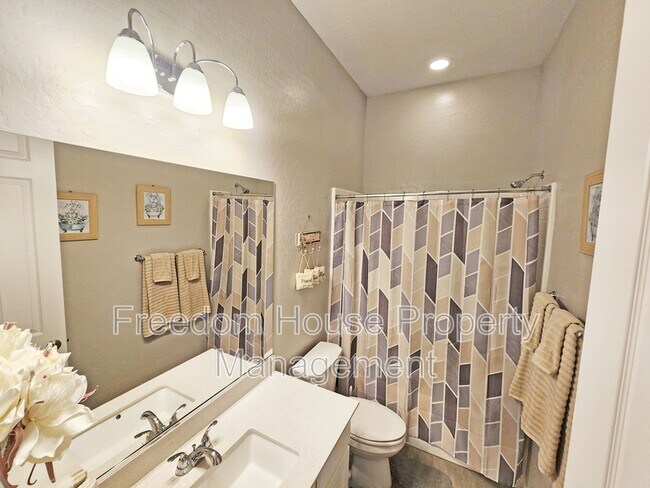 Building Photo - 4901 Fairwood Ct
