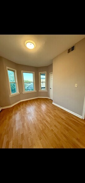 Bedroom - 101 Bedford St