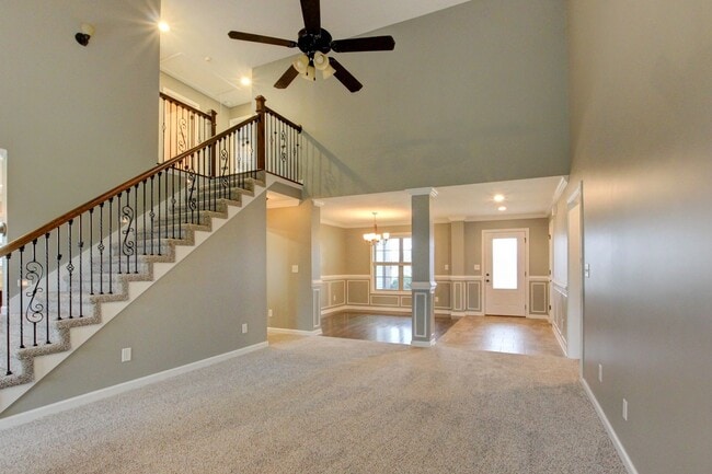 Building Photo - Executive Home on Cul de sac off exit 8.  Hurry.