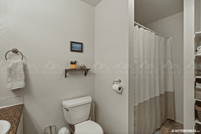 Building Photo - 12739-12739 Tanada Loop