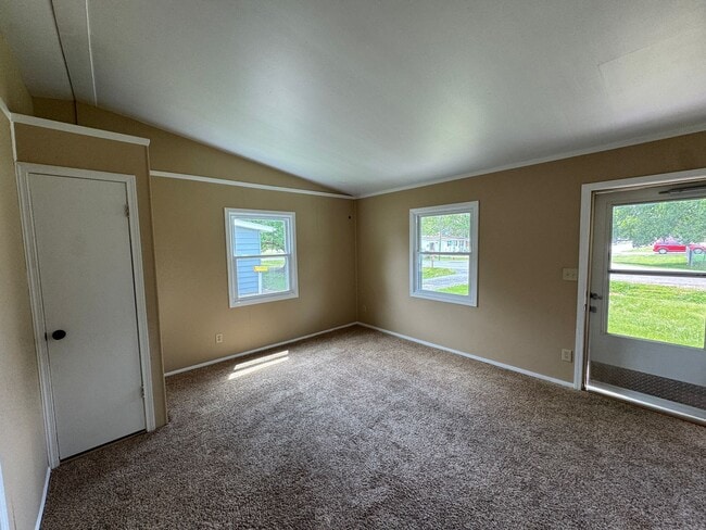 Building Photo - Spacious 3 Bedroom Home in Milan with Large Yard and Garage