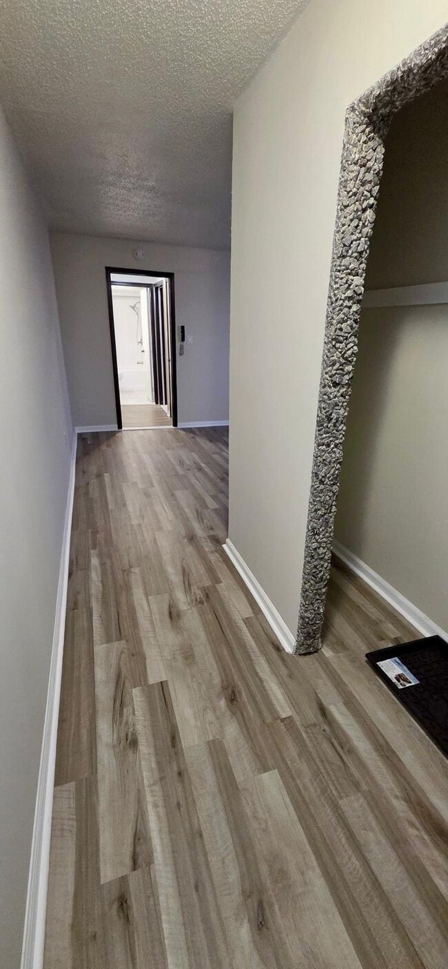 Entryway - 9 Par Haven Dr