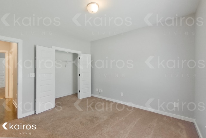 Building Photo - 7079 Shadesbrook Dr