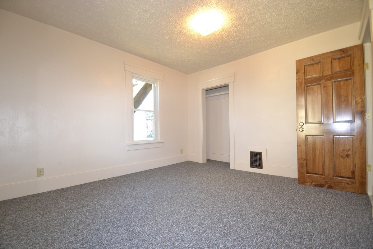 Building Photo - 547 Carroll St