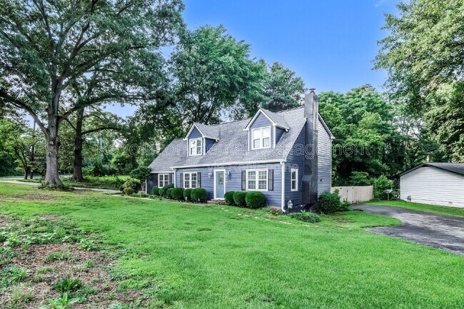 Building Photo - 3288 Regalwoods Dr