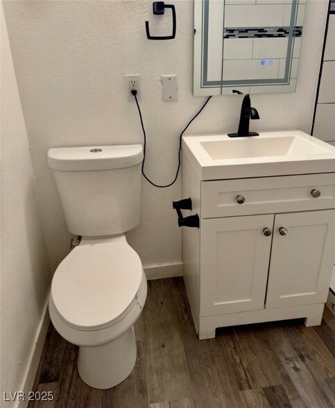 Building Photo - 4030 E Carey Ave