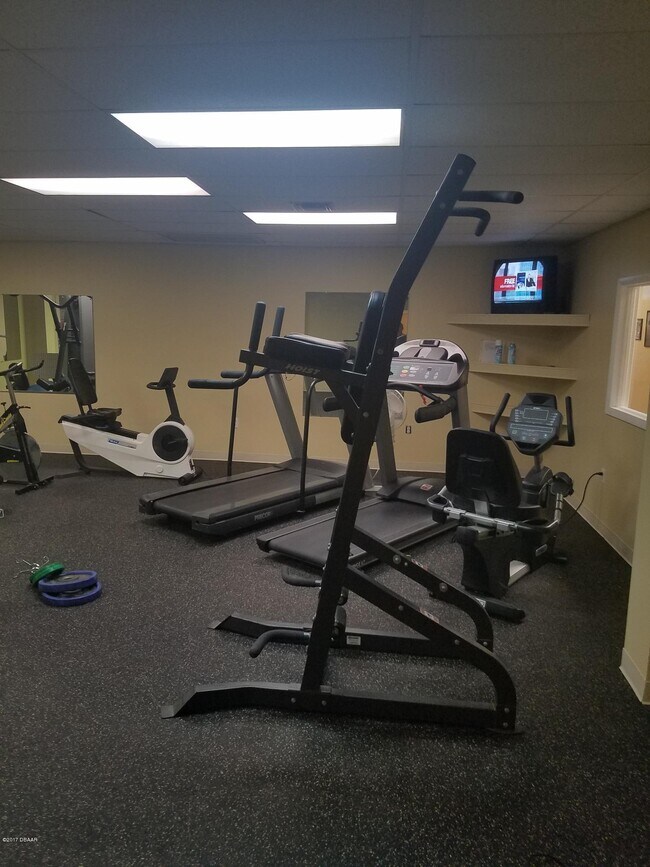 Building Photo - 1415 Ocean Shore Blvd