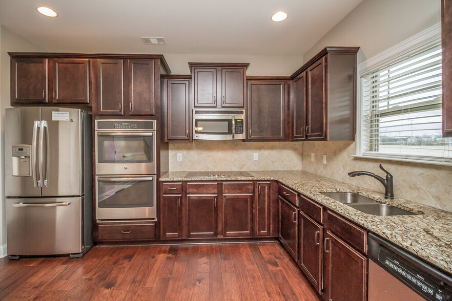 Building Photo - 2338 Tortuga Ct
