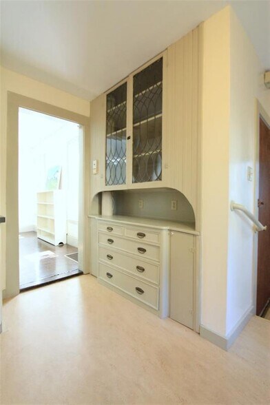 Building Photo - 12A Saginaw Ave