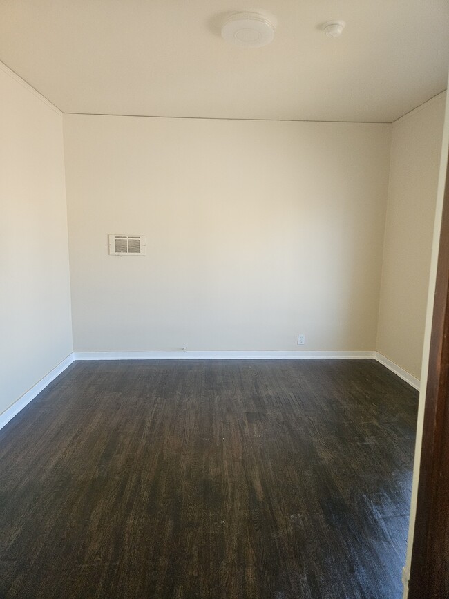 Building Photo - 1460 S Holt Ave