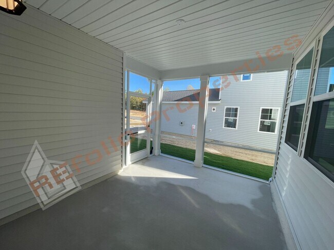 Building Photo - Get 50% off your first month’s rent! Enjoy...