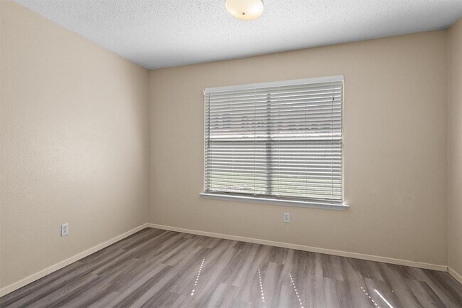 Building Photo - 11614 Tanglebriar Trail