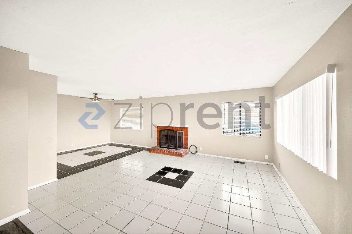 Building Photo - 1858 Park Cir Dr