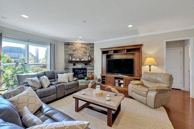 Building Photo - Sparkling clean 4 bedroom home in Spring H...