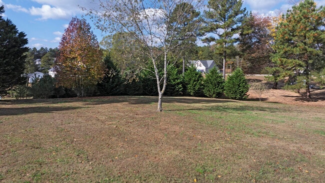 Building Photo - 275 Hazelwood Rd