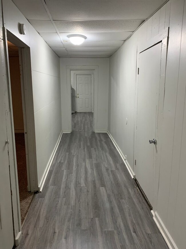 Building Photo - 1608 Fountain Ave