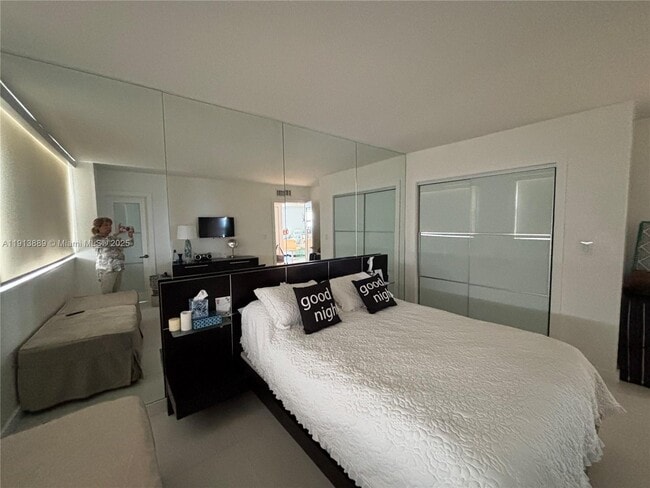 Building Photo - 9511 Collins Ave