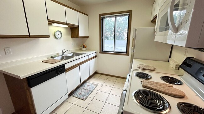 Interior Photo - Evans Place 2