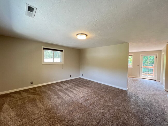 Building Photo - $300 OFF Move in Costs!  Elegant Four Bedr...