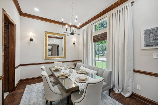 Dining room - 7647 Daylily Way