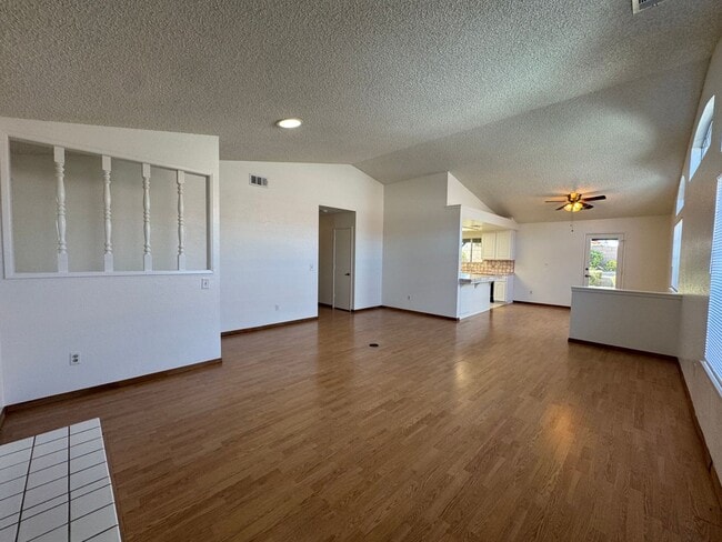 Building Photo - Spring Valley Lake Community Home