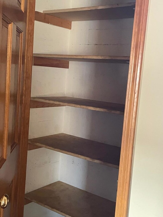 Building Photo - 13356 Vicarage Dr