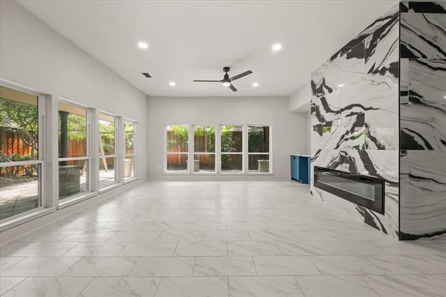 Building Photo - 7103 Blythdale Dr