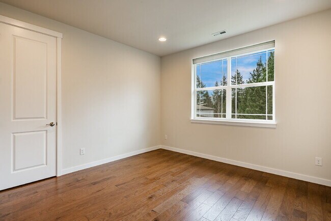 Building Photo - 19307 58th Ave SE