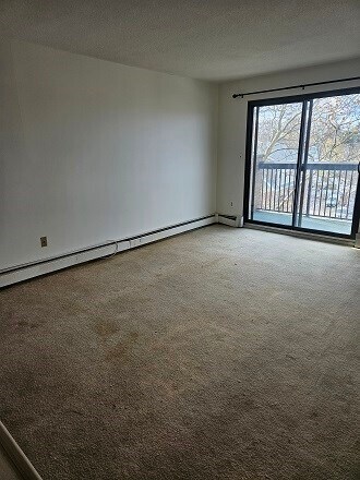 Building Photo - 164 Galen St