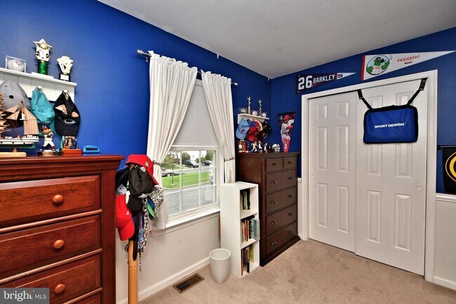 Building Photo - 800 Beacon Ct