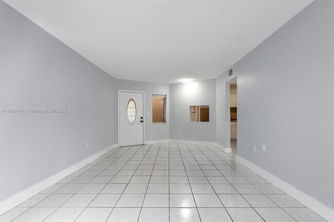 Building Photo - 1635 NE Miami Gardens Dr
