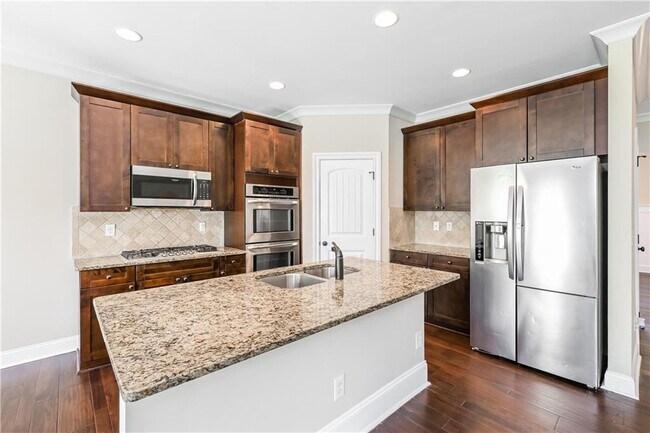 Building Photo - 2901 Canyon Glen Way