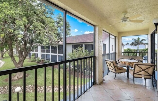 Building Photo - 9270 Lake Park Dr