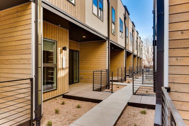 Building Photo - New Construction 3 Bedroom Townhomes for Rent