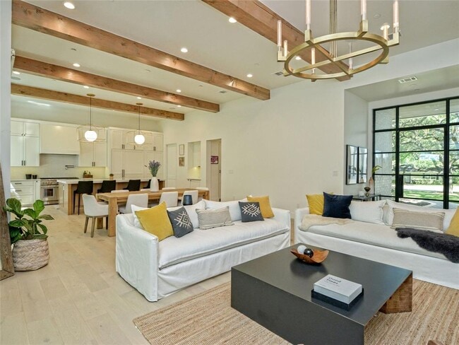 Building Photo - 304 Westwood Terrace