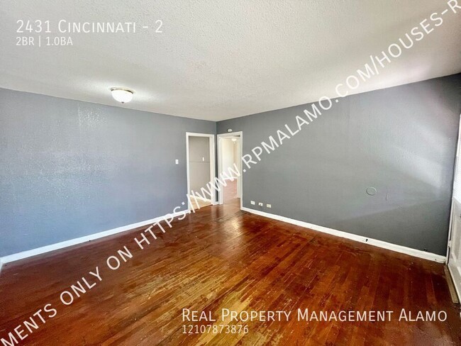 Building Photo - **MOVE-IN SPECIAL!!** MUST SEE! Convenient...