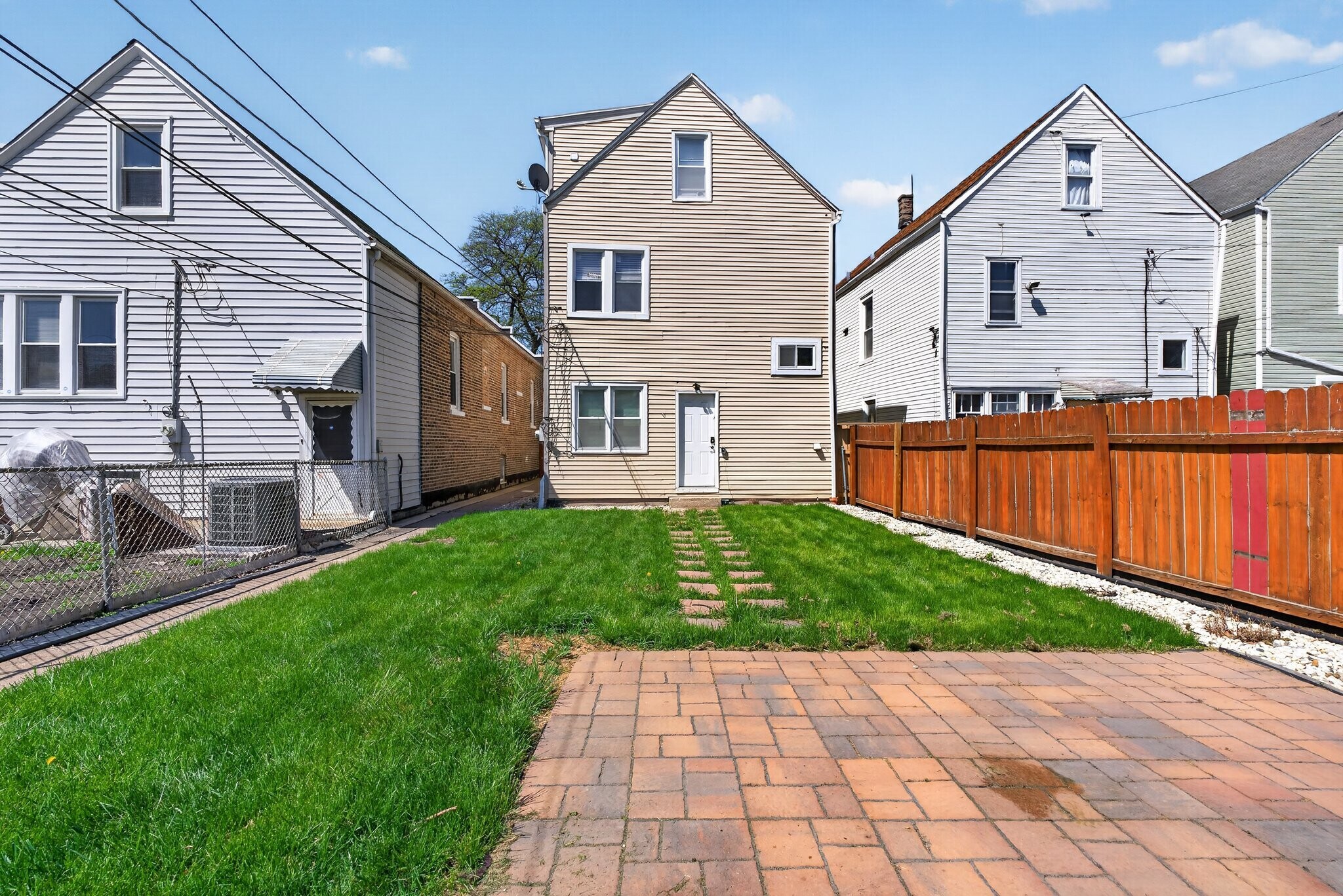 Building Photo - 4509 S Talman Ave