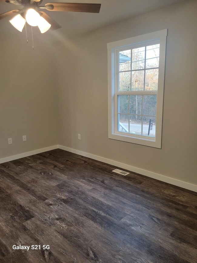 Building Photo - 6036 Seneca Trail