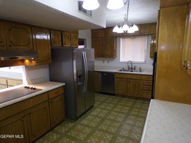 Building Photo - 4820 Louisiana St