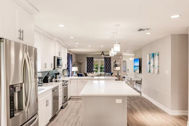 Building Photo - Updated 3-bedroom, 2-bath single-family home w/ Heated Saltwater Pool