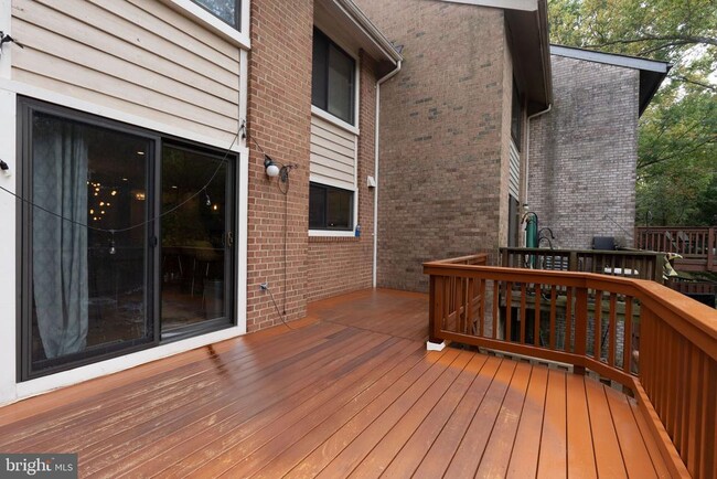 Building Photo - 2012 Swans Neck Way