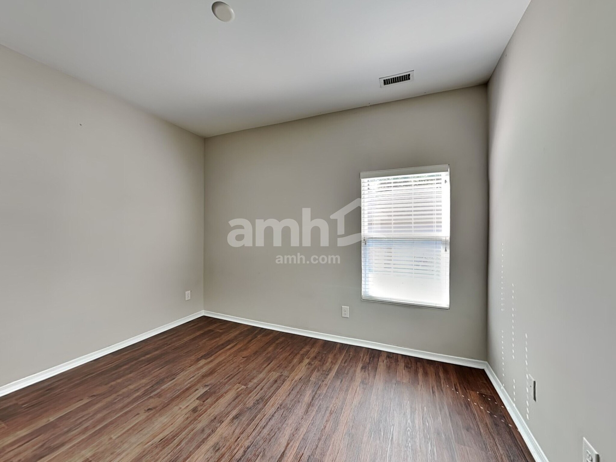 Building Photo - 15 Bevington Ct