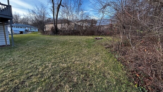 Building Photo - 98 Richard St