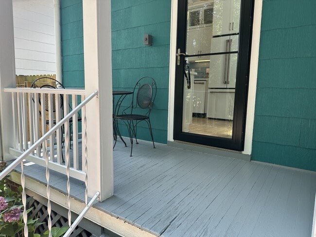 Building Photo - 3332 Grayland Ave