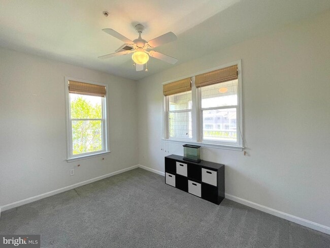 Building Photo - 634 Oyster Bay Pl