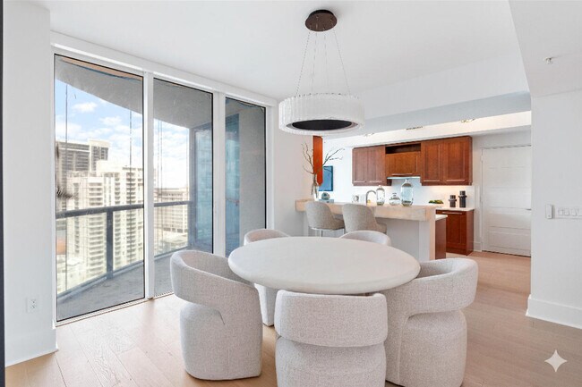 Building Photo - 333 Las Olas Way