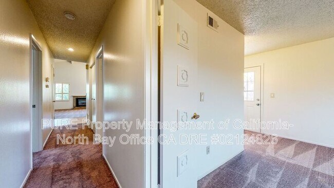 Building Photo - 1321 Berrydale Dr