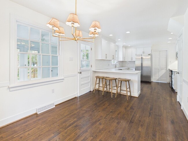 Building Photo - 1602 Harborough Rd