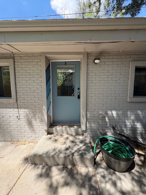 Building Photo - Beautiful Ground Level 2 Bedroom in Lakewo...