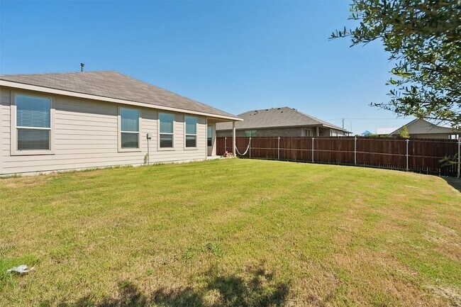 Building Photo - 1505 Wellford Rd